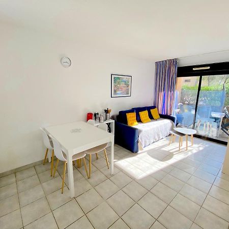 Appartement Avec Piscine A 5Min De La Plage Санарі-сюр-Мер Екстер'єр фото